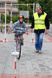 Obstacle Track Riding