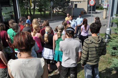 Pupils being welcomed in the garrison of Vyškov