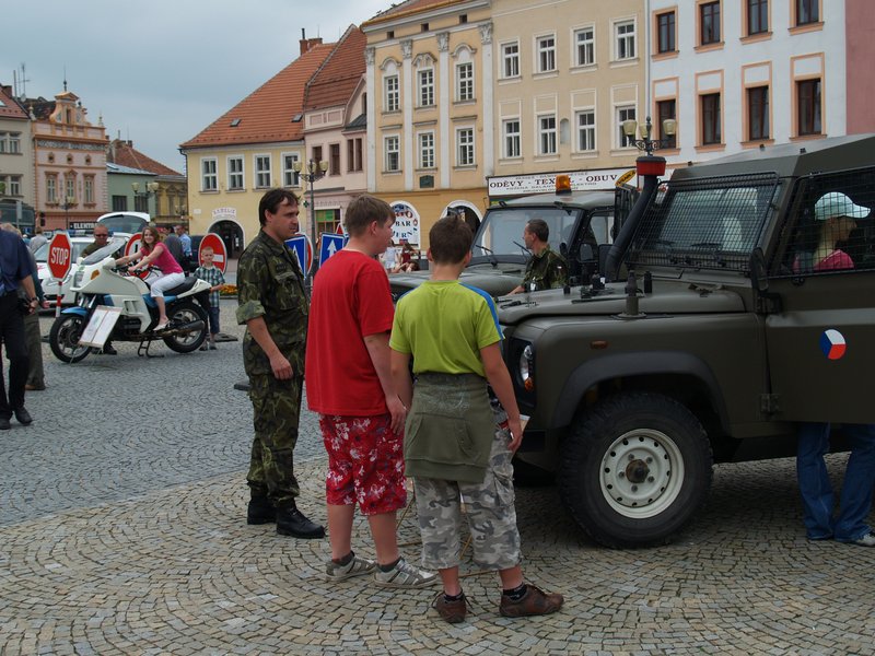 Ukázka vojenských vozidel