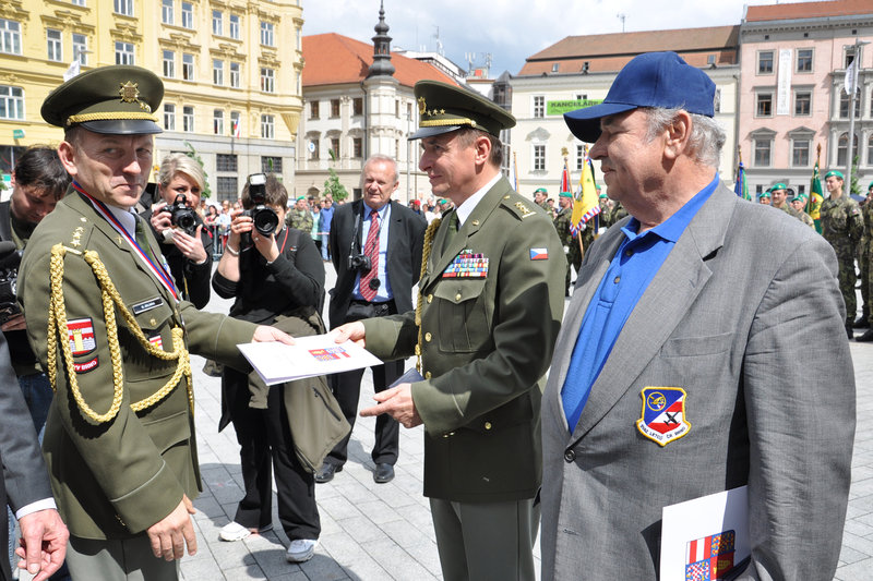 VeV-VA oceněno při příležitosti 65. výročí ukončení 2. sv. války