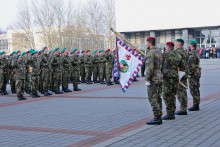 Základní výcvik nováčků umocnila slavnostní vojenská přísaha