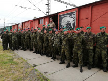 Posluchači Základního důstojnického kurzu navštívili Legiovlak a iniciovali dobrovolnou sbírku pro legionáře