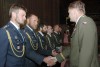 Na Vítkově převzali vyznamenání vojáci tří zahraničních operací