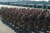 Vojáci na říjnovou přehlídku nesmí podcenit jednotný krok, ústroj ani dobře vyšlápnuté kanady