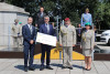 Ministr obrany a náčelník Generálního štábu na oslavu Dne ozbrojených sil předali resortní vyznamenání. Mezi vyznamenanými i příslušníci VeV-VA