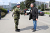 Oceňuji profesionalitu vojáků i výcvikové možnosti naší armády, řekl ministr Metnar při návštěvě Vyškova
